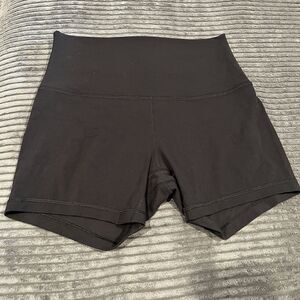 Lululemon Align High-Rise Short 4" Black size 6 EUC